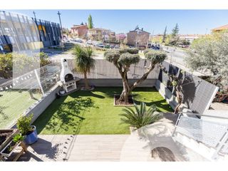 Appartement  Paseo til·lers. Pis amb pati privat en venda a corró davall
