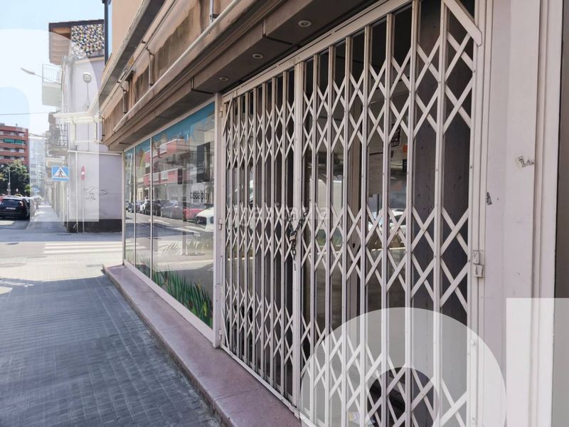 Foto bd402754-6f44-4d57-97eb-973398a05c4a. Local comercial a calle marti grivé 4 a Sant miquel Granollers