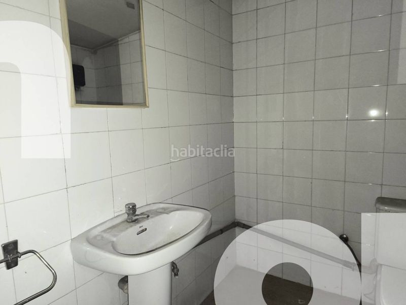 Foto fc121fbd-48e7-4798-a242-fc27a7dd98e0. Local comercial a calle marti grivé 4 a Sant miquel Granollers
