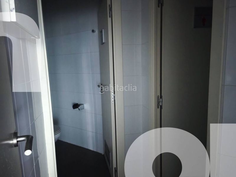 Foto c87f9a5d-c5fc-42b2-8dc9-f8ca100db73a. Local comercial a calle major 40 a Parets del Vallès