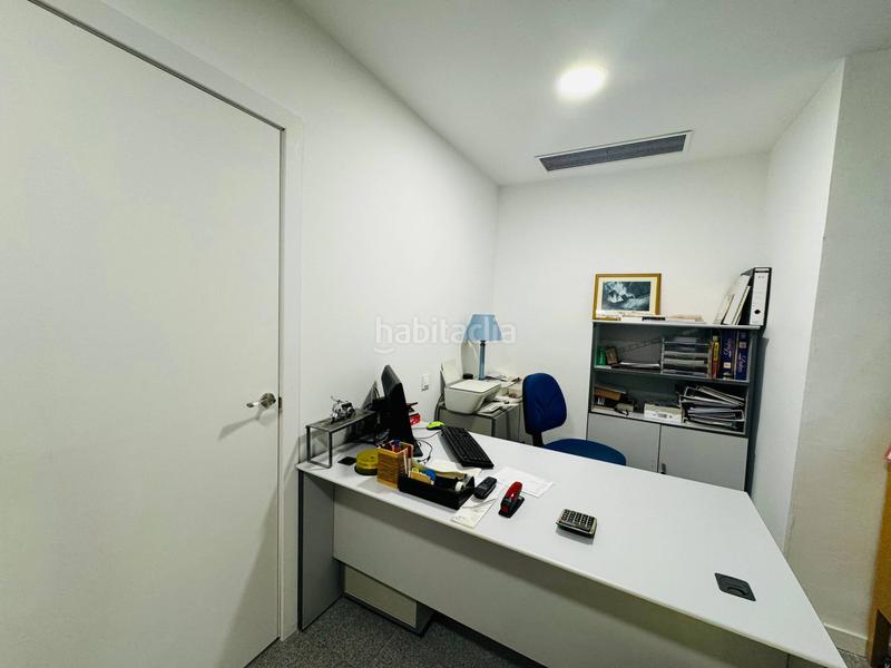 Foto 63bfcd21-0c99-46d5-bebc-b9731f448381. Local commercial dans avenida juli cesar 2 dans Can Toni Cunit