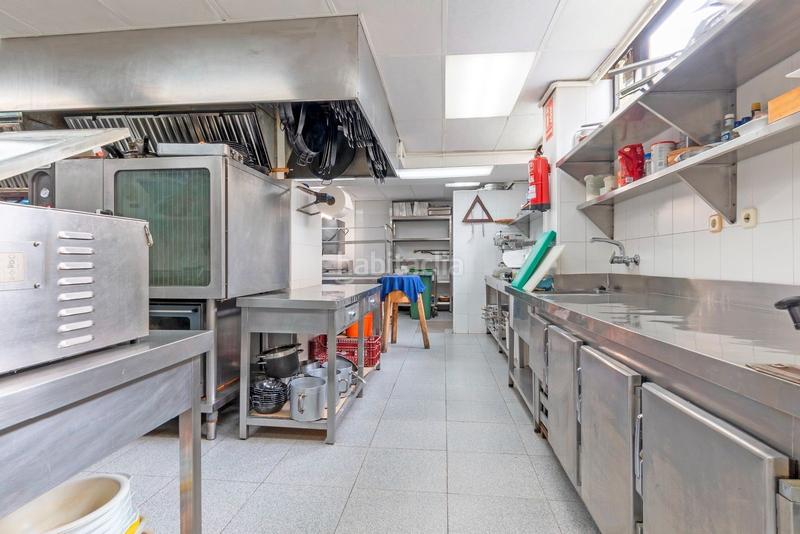 Foto ee2984fd-37bd-4abb-968b-f8feaa7e9526. Local commercial dans avenida juli cesar 2 dans Can Toni Cunit