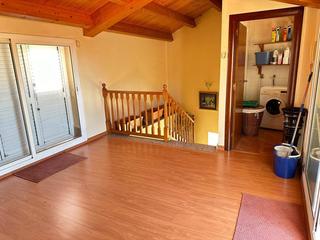 Casa aparellada  Carrer riu ebre. Descubre esta increble oportunidad de inversin y estilo de vid
