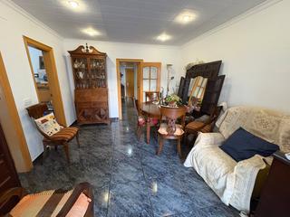 Pis  Calle de les canàries. Piso de 3 habitaciones con ascensor en barri del mar