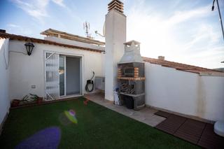 Àtic a Santa Maria-l´Eixample-Sud Sumella. Ático dúplex con terraza y vistas al mar y la montaña  cubelles