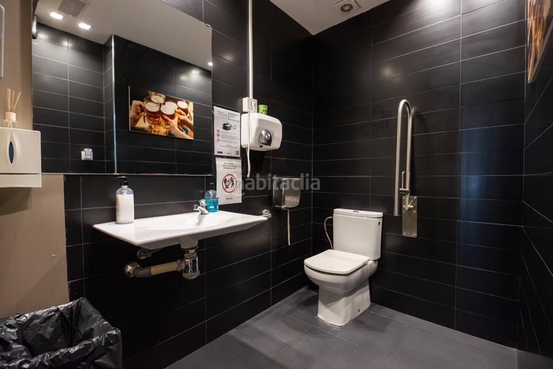 Foto 471fe613-b77a-40a4-b9a7-834b12346e35. Affitto locale commerciale in passeig carme 25 in Vilanova i la Geltrú