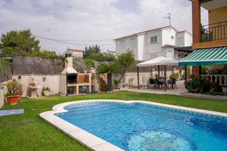 Xalet  Avenida roca plana. Gran casa independiente con licencia turística en cunit residenc