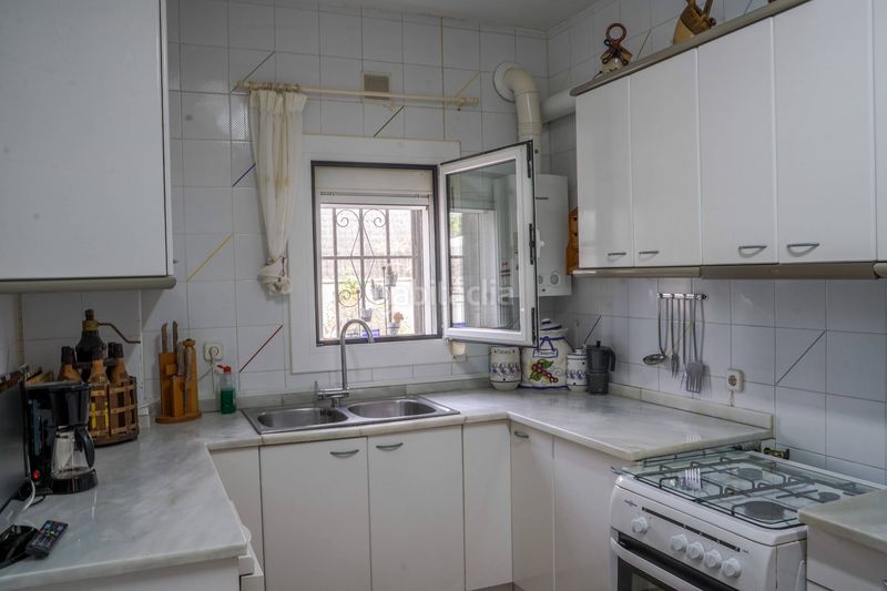 Foto 0f5cb9a3-a063-449f-bf48-74b79539ff40. Xalet amb piscina a Cunit residencial Cunit