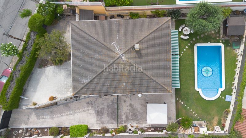 Foto 3d5a0a40-8e64-4a55-8648-89c5ac270426. Xalet amb piscina a Cunit residencial Cunit