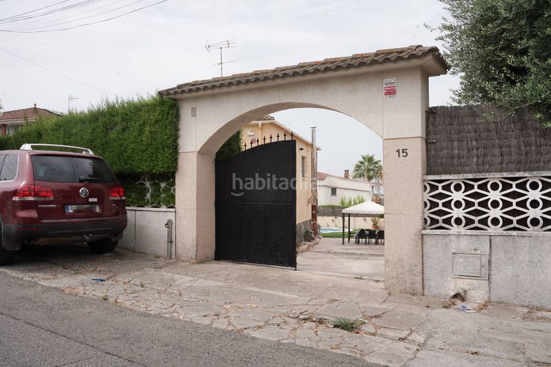 Foto 570a7f48-fa3b-48dc-a74d-1b1ec603cc2f. Xalet amb piscina a Cunit residencial Cunit