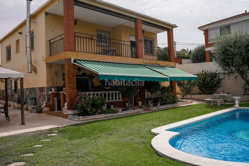Foto e5bcb3d7-b367-4032-9de1-0f4b7024ff4a. Xalet amb piscina a Cunit residencial Cunit