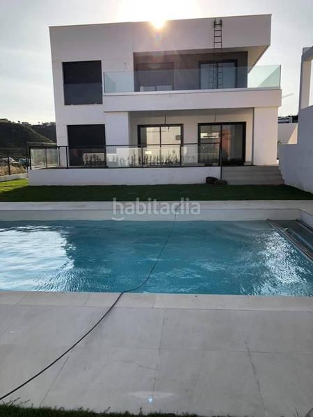 Foto 5b2d6593-e9a2-4616-a9b1-2c09de776d6a. Casa amb aparcament piscina a El Castillo Manilva