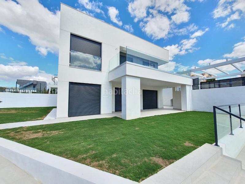 Foto c8d9542b-217a-4935-9dde-7fc3d5ef193d. Casa amb aparcament piscina a El Castillo Manilva