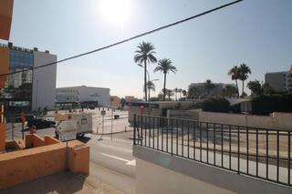 Local Comercial  Carril del siroco. Local comercial en venta