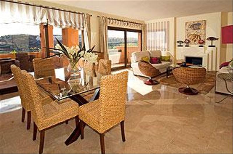 Foto 941706e3-4e40-4461-855a-3d0ad10d4327. Flat with parking pool in San Luis de Sabinillas Manilva