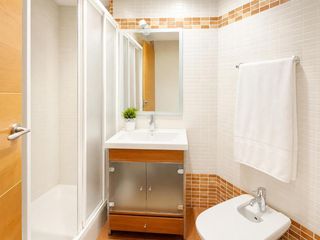 Rent Flat  Alhamar. Vive frente al mediterráneo  1 dormitorio, terraza, piscina y to