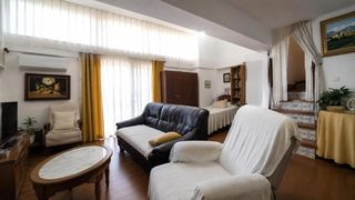 Casa  Calle cuarzo. Exclusivo chalet de tres plantas a la venta en benalmadena