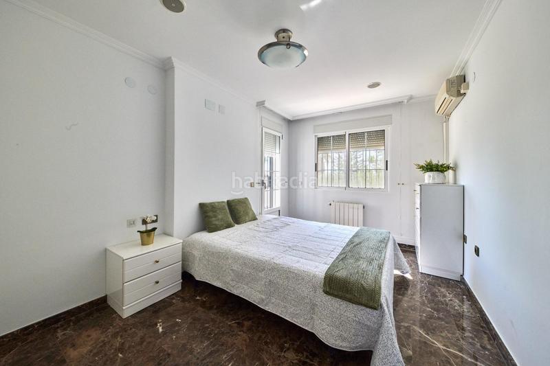 Foto 41fe0ea5-1c18-41ea-8aa3-44d71f7abe14. Chalet dans calle abedul 14 dans Los Girasoles Sant Vicent del Raspeig