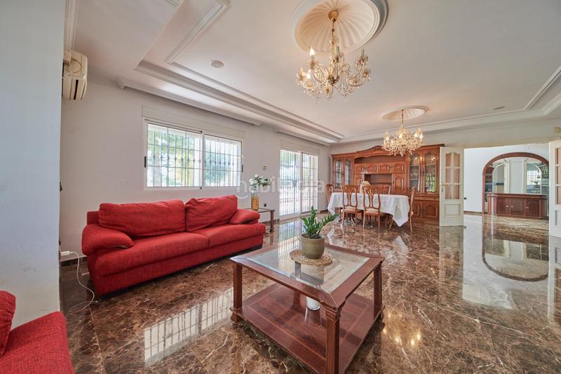 Foto 695b55cf-5db6-4000-b7b6-adf4f657db4e. Chalet dans calle abedul 14 dans Los Girasoles Sant Vicent del Raspeig