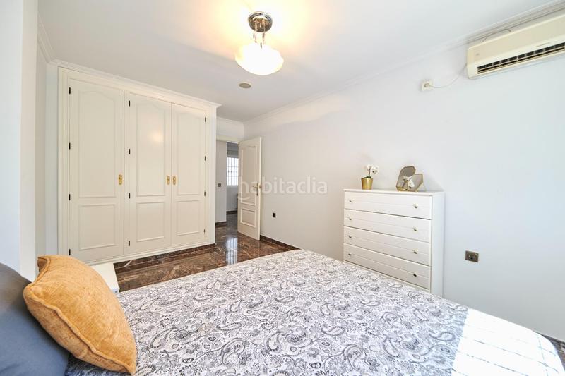 Foto 8f0540cd-e0e0-4c31-aec7-5234397784c2. Chalet dans calle abedul 14 dans Los Girasoles Sant Vicent del Raspeig