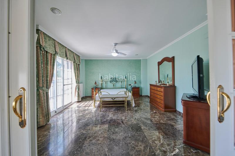 Foto 09d38b8d-e84e-4702-915a-0e7a31c551a3. Chalet in calle abedul 14 in Los Girasoles Sant Vicent del Raspeig