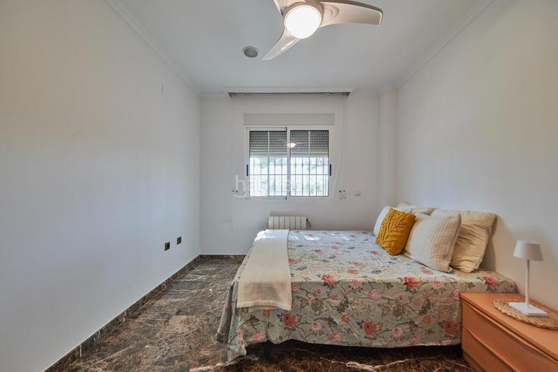 Foto 6bc3a886-841e-40a8-bcc4-3a8cf456f8b0. Chalet in calle abedul 14 in Los Girasoles Sant Vicent del Raspeig