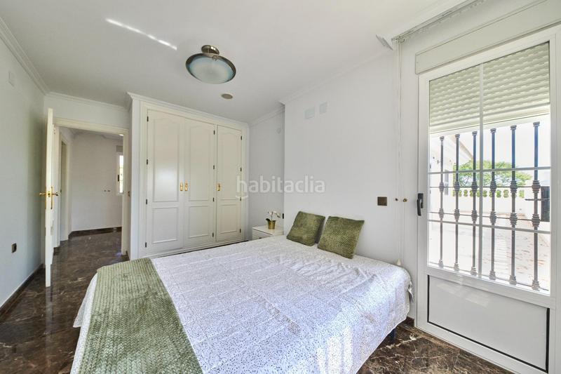 Foto a771d724-4f23-464d-89ab-11694d0b9f27. Chalet in calle abedul 14 in Los Girasoles Sant Vicent del Raspeig