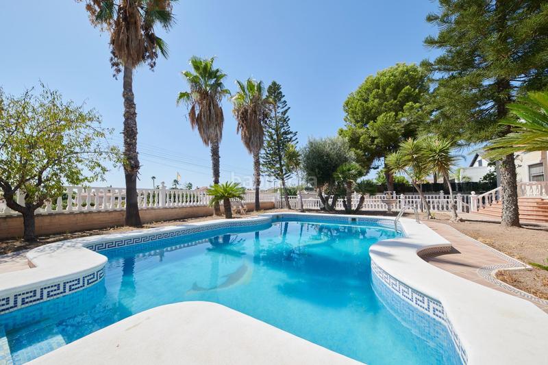 Foto b13e322c-fd9e-4f57-b3c0-42578cfe7b45. Chalet in Los Girasoles Sant Vicent del Raspeig