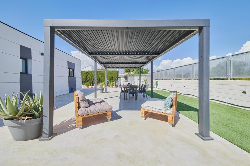 Foto a78a8a63-44a5-4e43-bca3-858687ce1b74. Chalet in Los Girasoles Sant Vicent del Raspeig