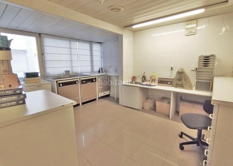 Foto 3d6d125c-bdb0-447d-914d-f919c0f30cb0. Piso gran vivienda con amplitud en la rambla méndez nuñéz! en Alicante