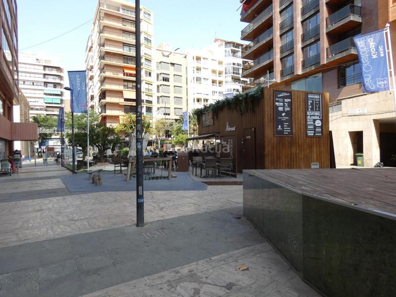 Foto 5a22b4c4-5988-4935-865d-b65508a4393e. Piso gran vivienda con amplitud en la rambla méndez nuñéz! en Alicante