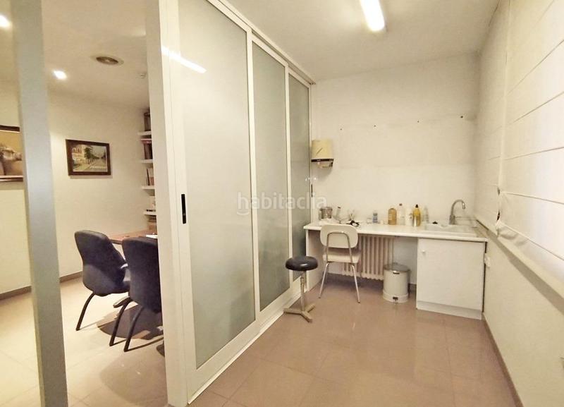 Foto f3343f0f-ba29-46ad-ae48-90cecfaa04bb. Piso gran vivienda con amplitud en la rambla méndez nuñéz! en Alicante