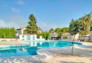 Chalet  Paseo paseo de los olivos. Chalet con gran jardín y doble parcela en una de las mejores zon