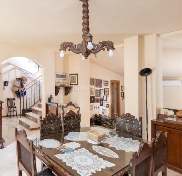Foto 203383e8-73b4-4892-9081-476ac2d80f32. Chalet magnifico chalet con potencial extra vive y amplía en tu propio jardín! en Albolote