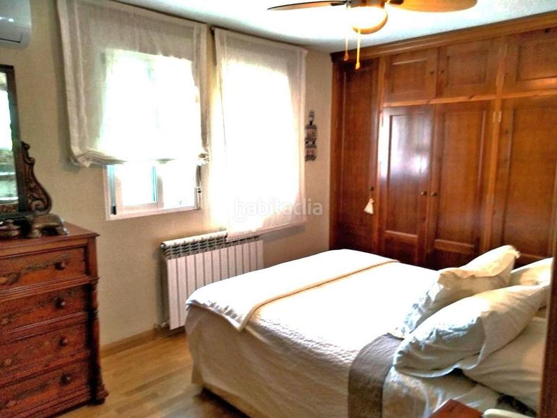 Foto 77f0b5dc-9232-4018-8885-58ef7025f28b. Chalet magnifico chalet con potencial extra vive y amplía en tu propio jardín! en Albolote