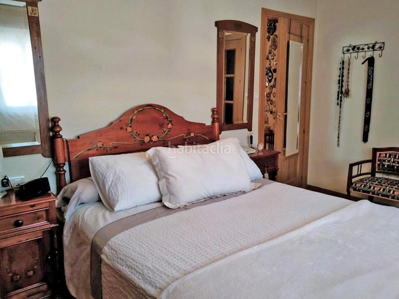 Foto c84c306d-ccac-454d-8197-f960742690c8. Chalet magnifico chalet con potencial extra vive y amplía en tu propio jardín! en Albolote