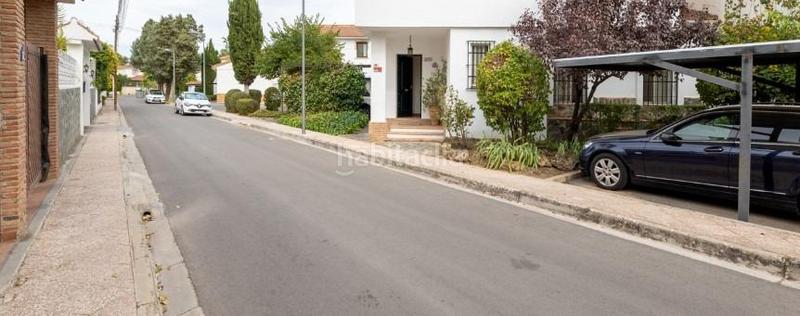 Foto e476cb8d-7979-47c8-ac21-5b138cef8809. Chalet magnifico chalet con potencial extra vive y amplía en tu propio jardín! en Albolote
