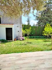 Chalet in Albolote. Más que una casa, un estilo de vida en albolote