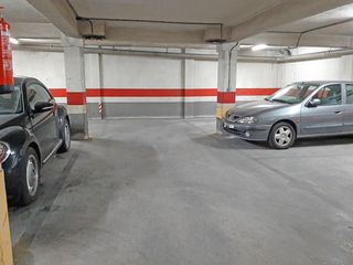 Posto auto in Mercado. Aparcamiento céntrico para coche pequeño
