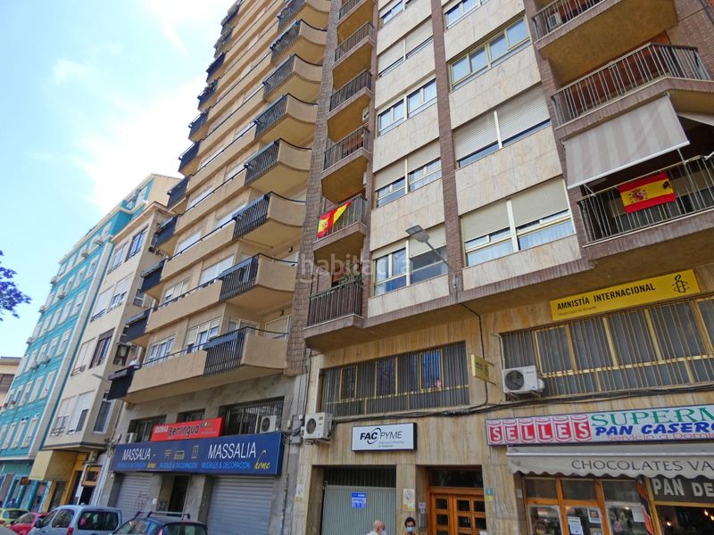 Foto bf0ba9af-946f-4572-bb6f-75bf272f848e. Aparcament cotxe a Mercado Alicante