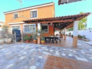 Casa aparellada a Haygon-Universidad. Chalet pareado con piscina y encanto en haygón!