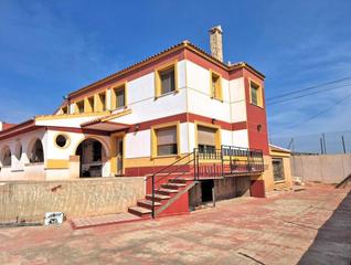 Chalet  Calle homero. Chalet en parcela urbana de 2.500m