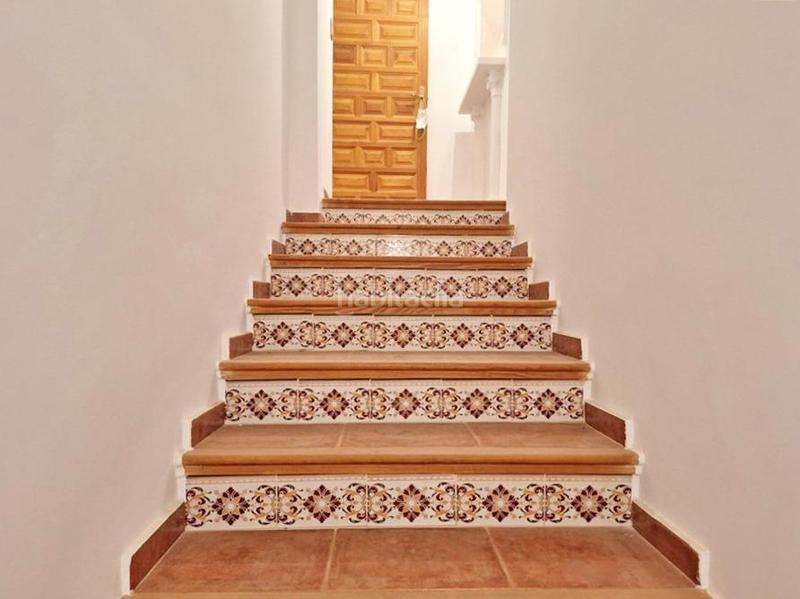 Foto 4c118657-a371-41b4-928c-33b71c770ed4. Chalet  exclusivo con amplia parcela urbana de 2.500 m en la serreta! en Alicante