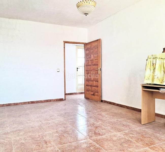 Foto a184d947-e47b-4cc4-93f7-0a2de08a8b78. Chalet  exclusivo con amplia parcela urbana de 2.500 m en la serreta! en Alicante
