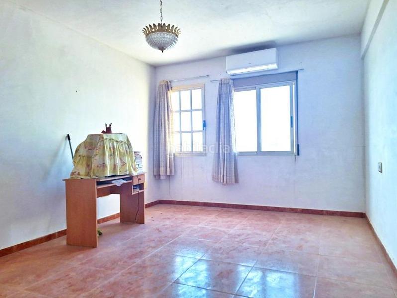 Foto bbf83076-84f4-424a-8ee7-ce2add134973. Chalet  exclusivo con amplia parcela urbana de 2.500 m en la serreta! en Alicante