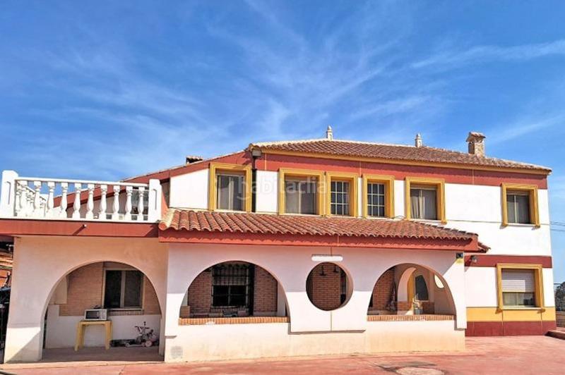 Foto c9a51f7f-235c-4add-802c-d55f68178df3. Chalet  exclusivo con amplia parcela urbana de 2.500 m en la serreta! en Alicante