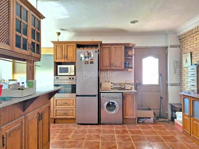 Foto fa5793e0-5aab-45cf-9c2b-17d107f6e470. Chalet  exclusivo con amplia parcela urbana de 2.500 m en la serreta! en Alicante