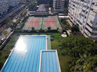 Miete Etagenwohnung  Avenida de san sebastián. Disfruta del acceso inmediato al mar y todo lo que ofrece esta v