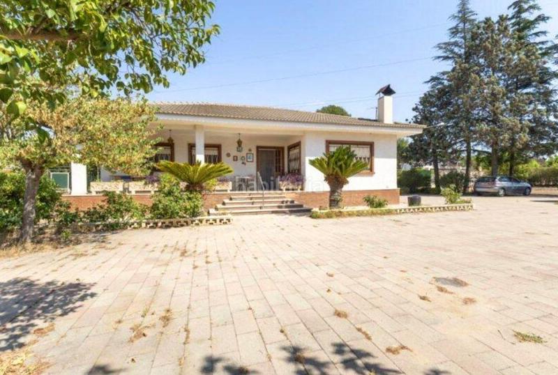 Foto bcd39a5e-da9c-4172-9f23-ace568c46f44. Chalet  con encanto, amplitud y naturaleza en Villena