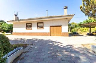 Chalet à Las Tiesas. Vive la tranquilidad en tu chalet ideal en villena